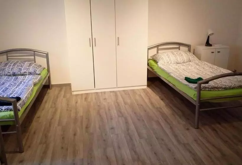 Retkeilymaja Penzion Ostrov U Stribra 13