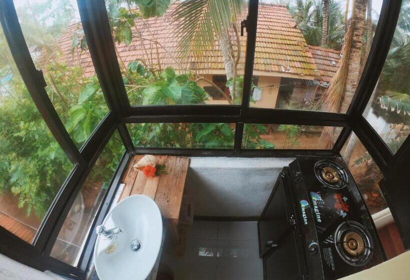 ホテル Laksiri Villa