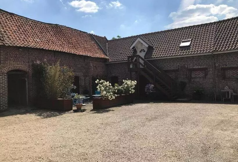 Aamiaismajoitus (B&B) Ferme De La Forterie