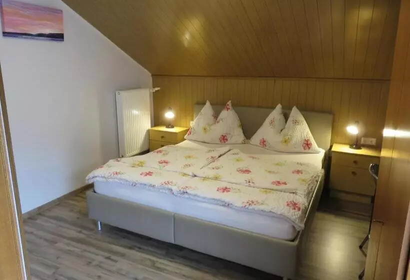 Aamiaismajoitus (B&B) Haus Elena