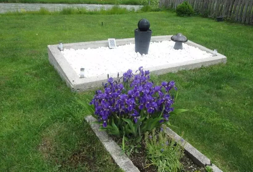 Aamiaismajoitus (B&B) Haus Elena