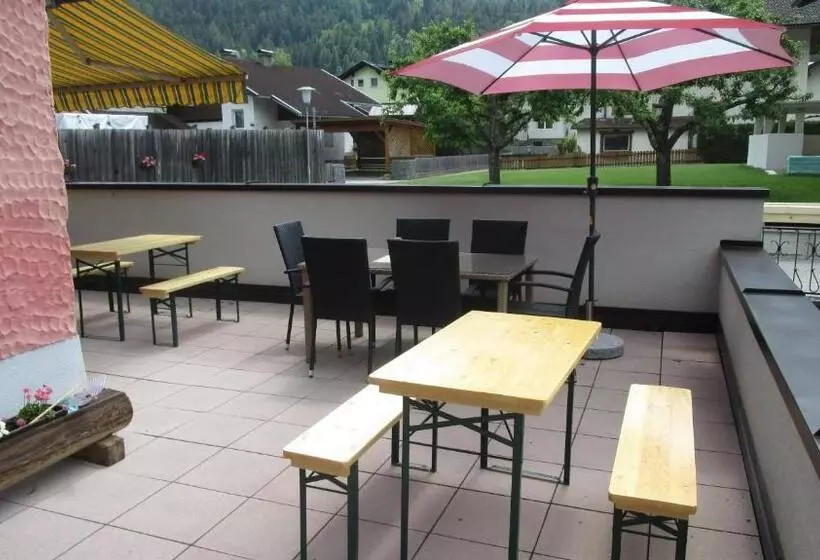 Aamiaismajoitus (B&B) Haus Elena