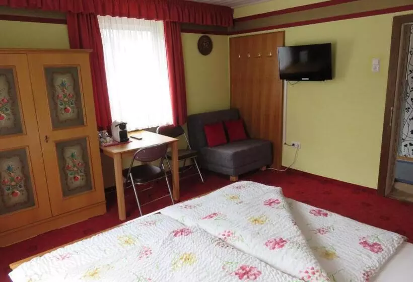 Aamiaismajoitus (B&B) Haus Elena