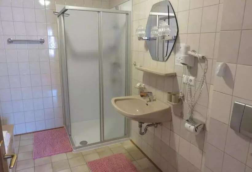 Aamiaismajoitus (B&B) Haus Elena