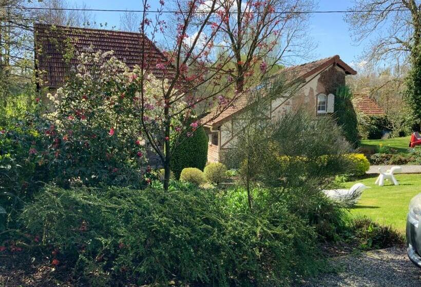 Bed and Breakfast Le Moulin De La Castellerie