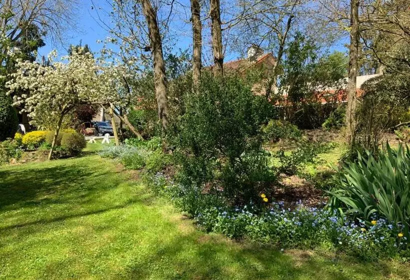 Aamiaismajoitus (B&B) Le Moulin De La Castellerie