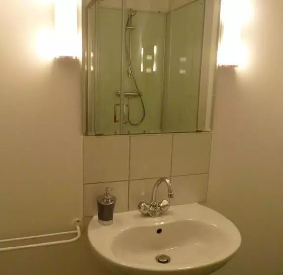 Aamiaismajoitus (B&B) Les Petits Jardins