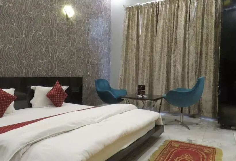 Raja Ji Hotel And Restaurant