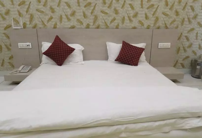 Raja Ji Hotel And Restaurant