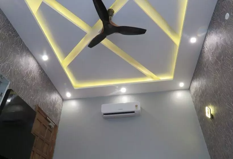 Raja Ji Hotel And Restaurant