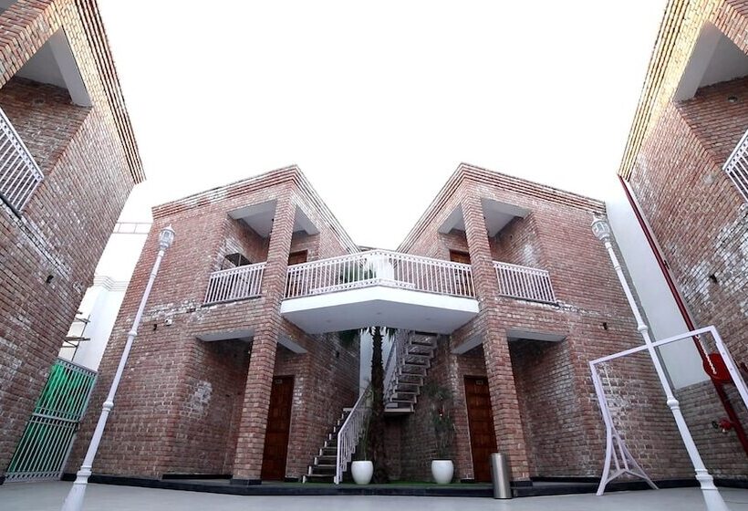 Raja Ji Hotel And Restaurant