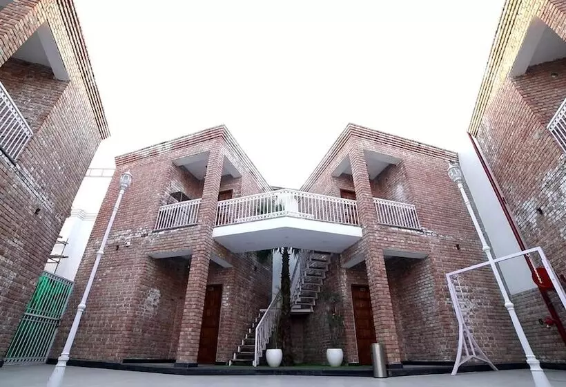 Raja Ji Hotel And Restaurant