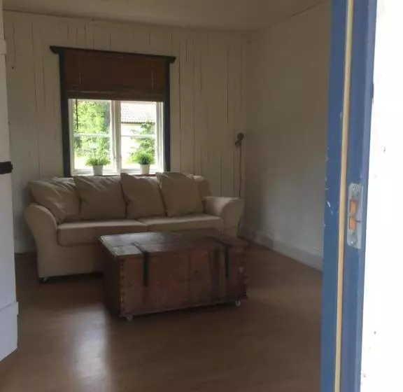 Lönneberga Vandrarhem & Hostel