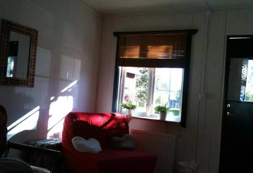 Lönneberga Vandrarhem & Hostel