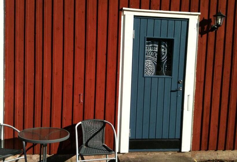 Lönneberga Vandrarhem & Hostel