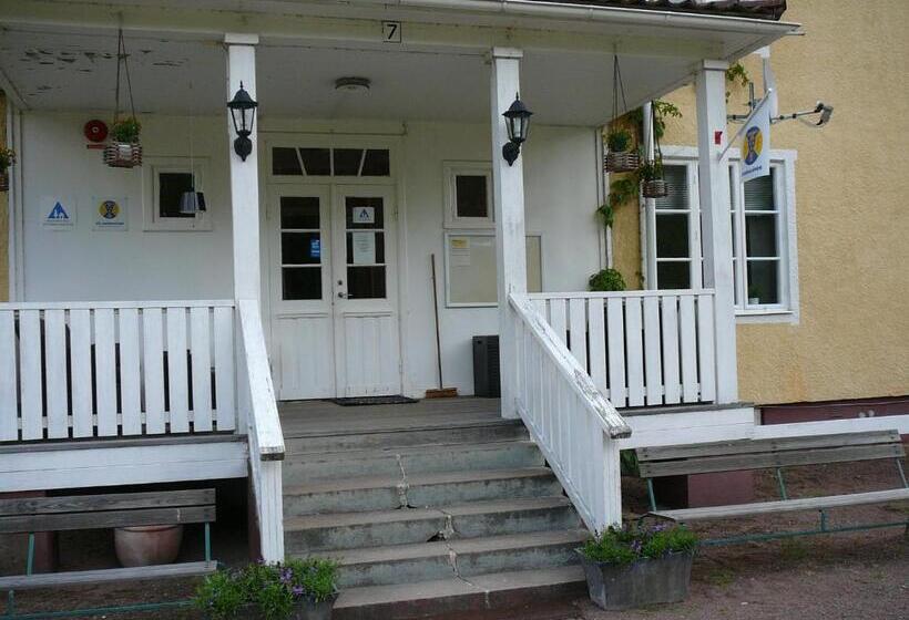 Lönneberga Vandrarhem & Hostel