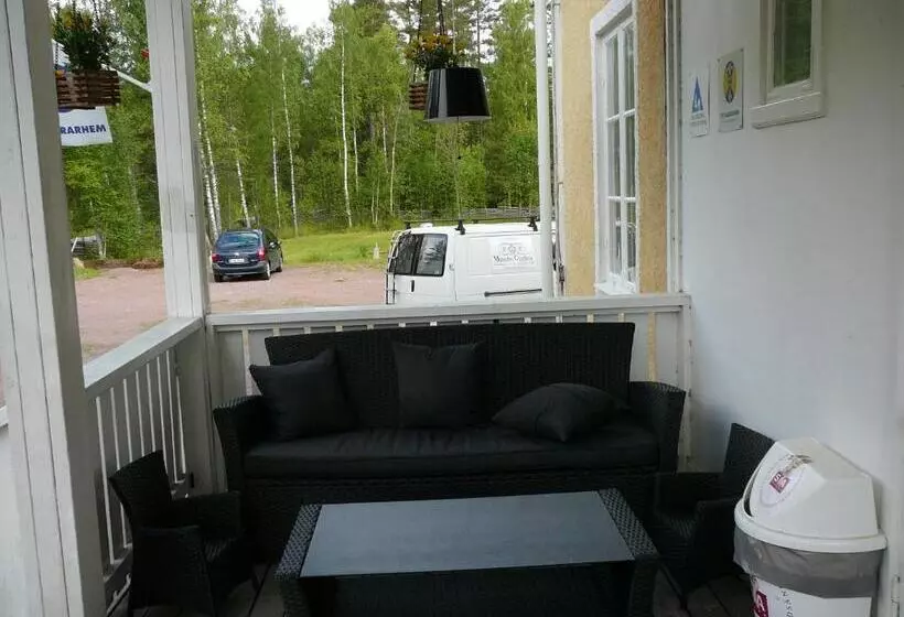 Lönneberga Vandrarhem & Hostel