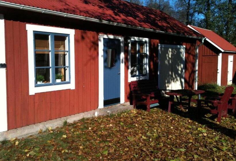 Lönneberga Vandrarhem & Hostel