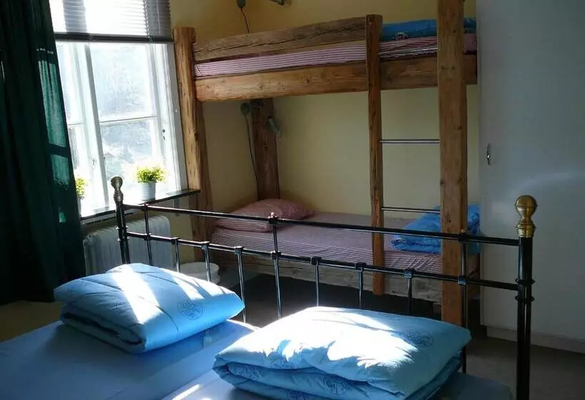 Lönneberga Vandrarhem & Hostel