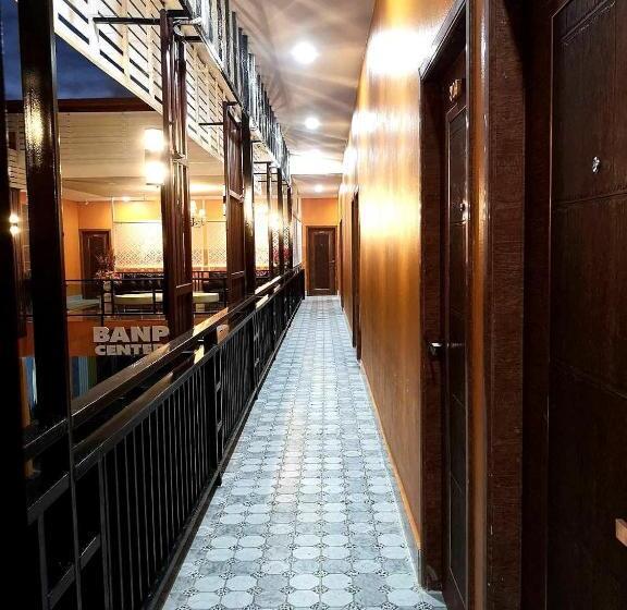 Pensiune Banpong Center Place