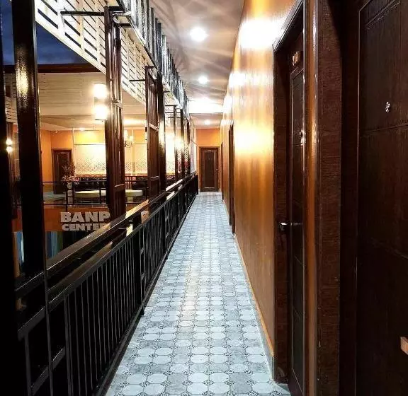 Majatalo Banpong Center Place
