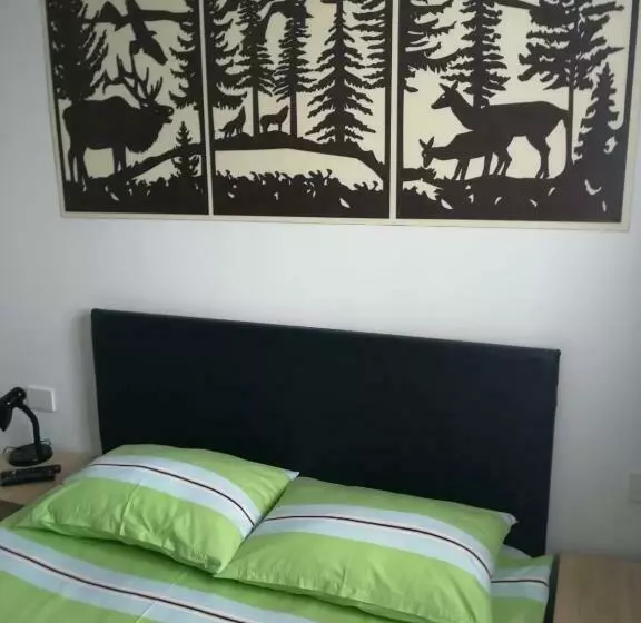 Majatalo Cabana De Lemn Runcu Stone