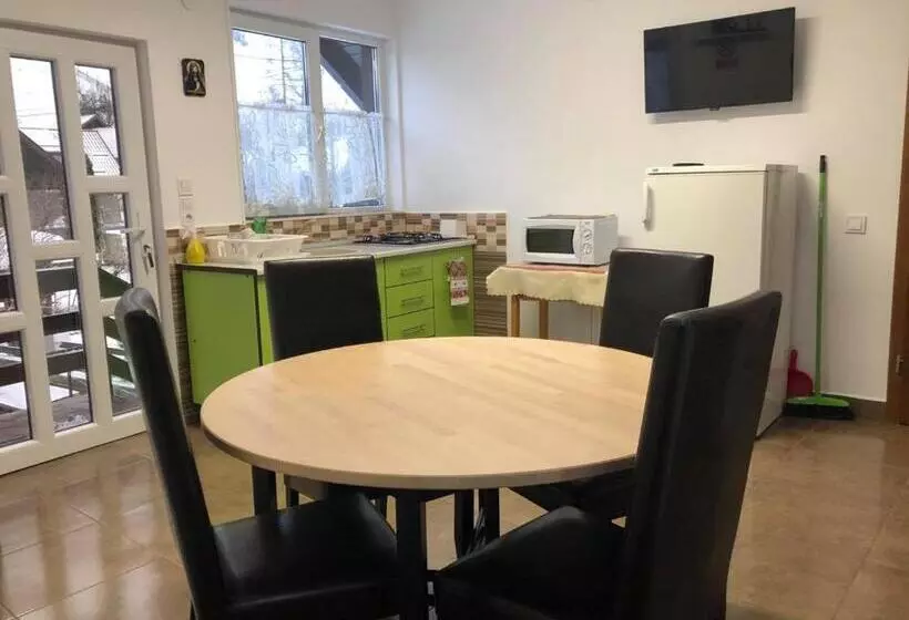 Majatalo Casa Dintre Vai