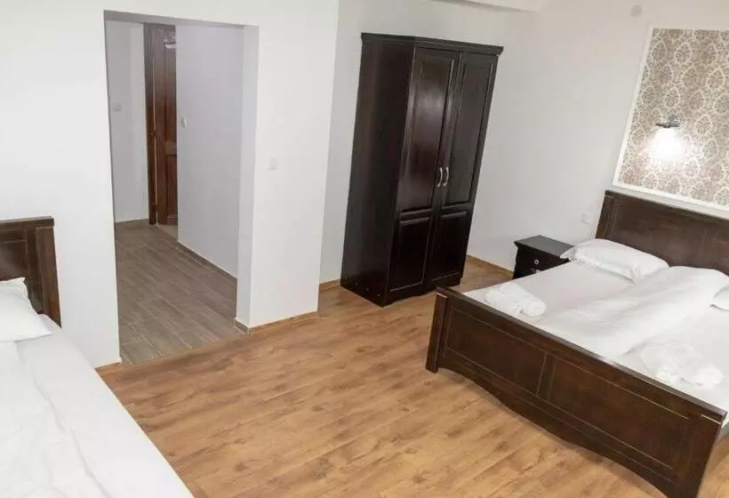 Majatalo Casa Valea Cernei