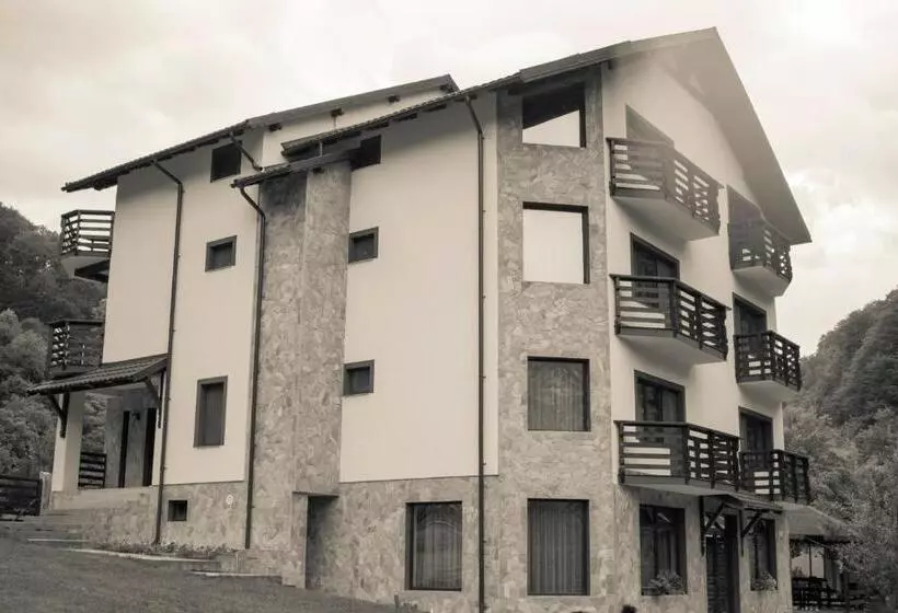 Majatalo Casa Valea Cernei