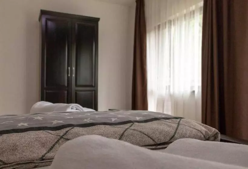 Majatalo Casa Valea Cernei