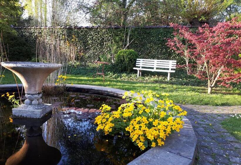 פנסיון La Maison Brodée