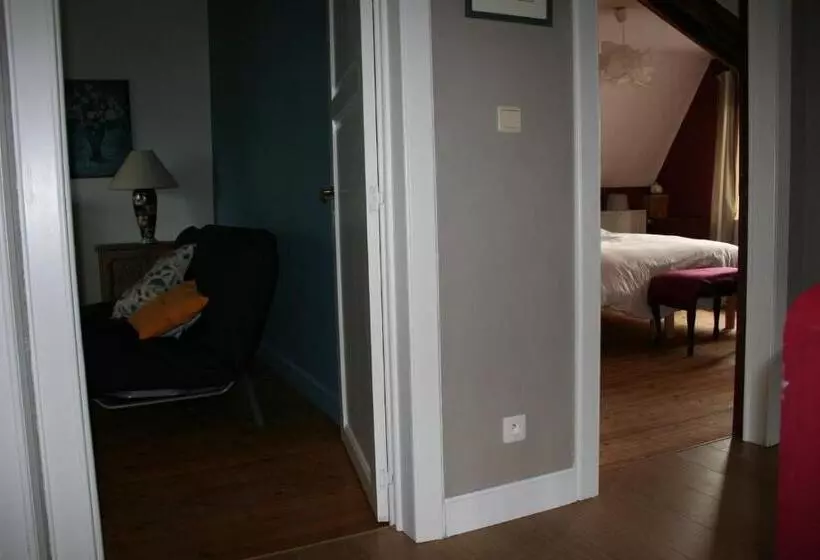 ペンション La Maison Brodée