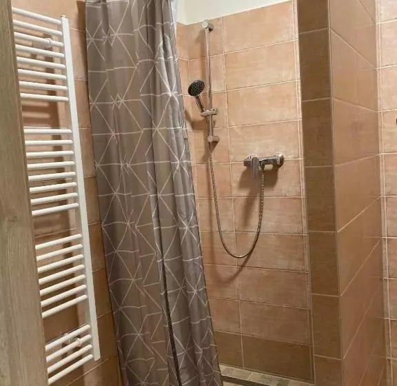 Apartmány S Klimatizací   Penzion U Kudláčků Pouzdřany