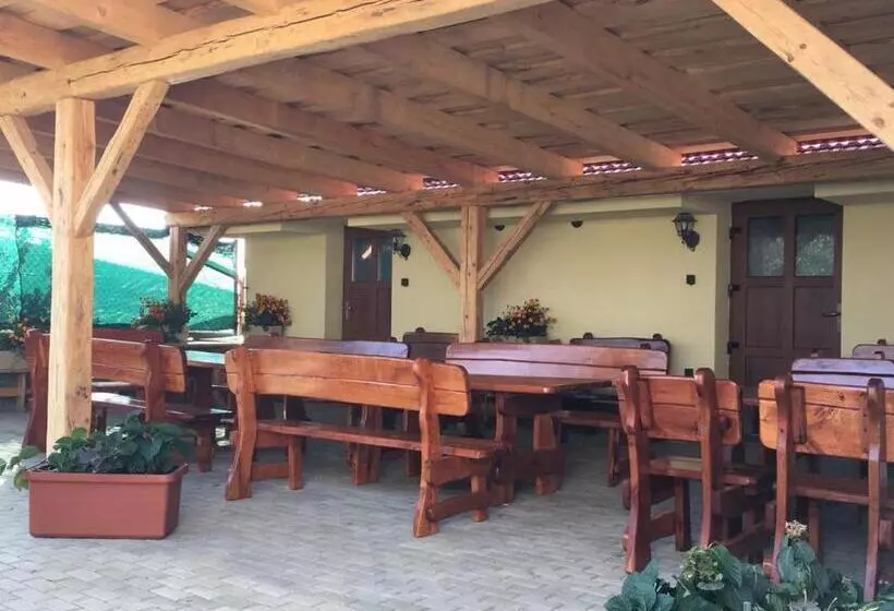 Apartmány S Klimatizací   Penzion U Kudláčků Pouzdřany