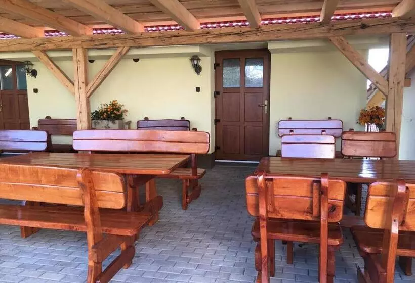 Apartmány S Klimatizací   Penzion U Kudláčků Pouzdřany