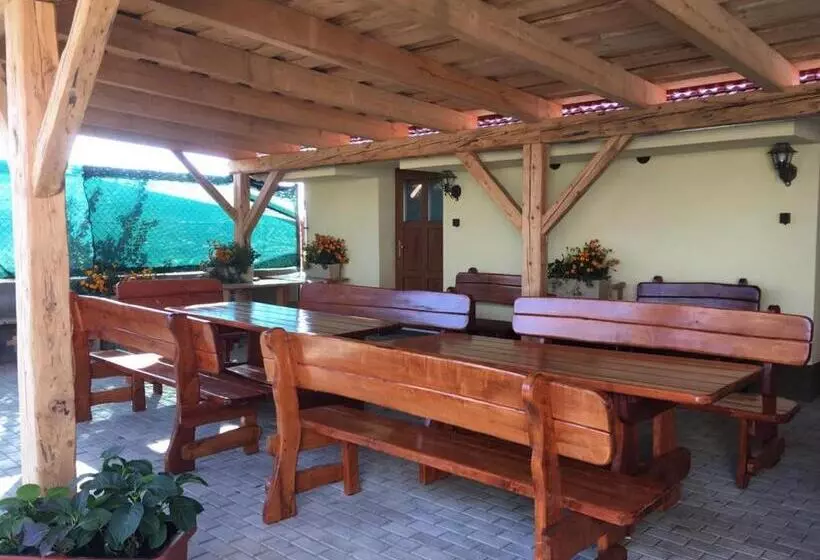 Apartmány S Klimatizací   Penzion U Kudláčků Pouzdřany