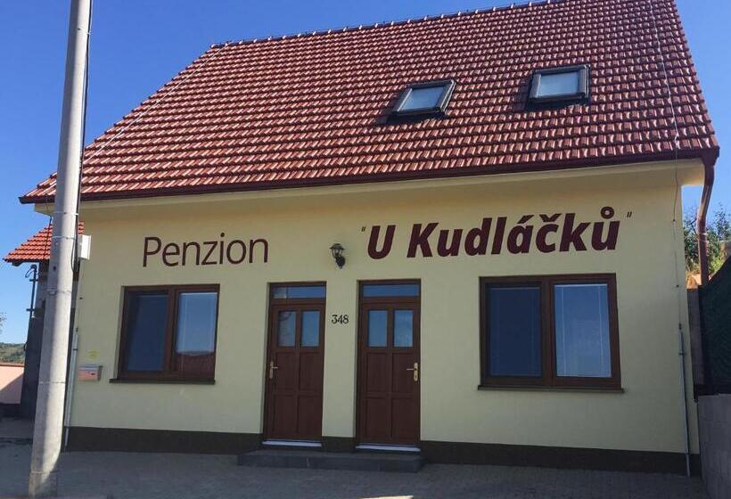 Apartmány S Klimatizací Penzion U Kudláčků Pouzdřany