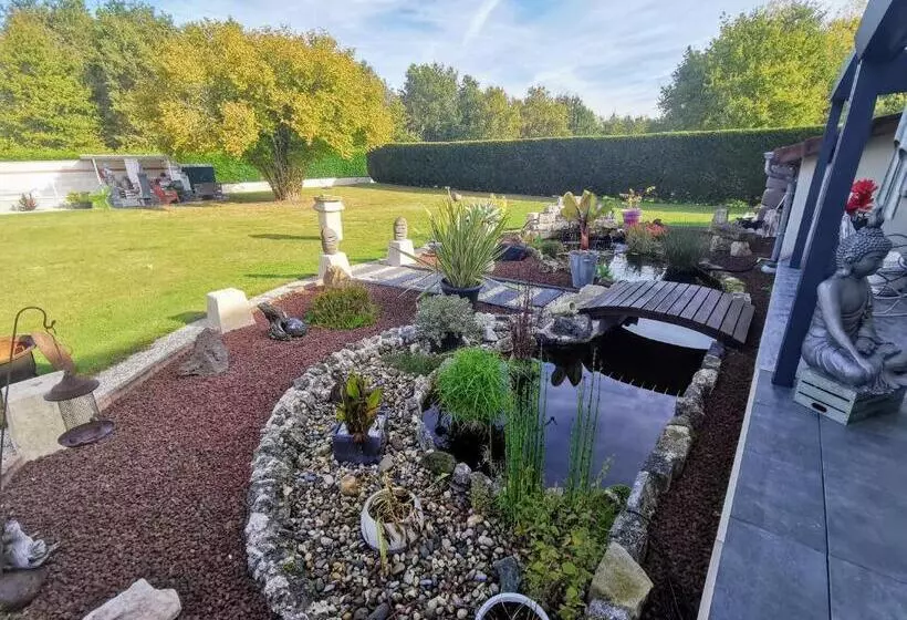 Aamiaismajoitus (B&B) Agréable Chambre D’hôte à La Campagne