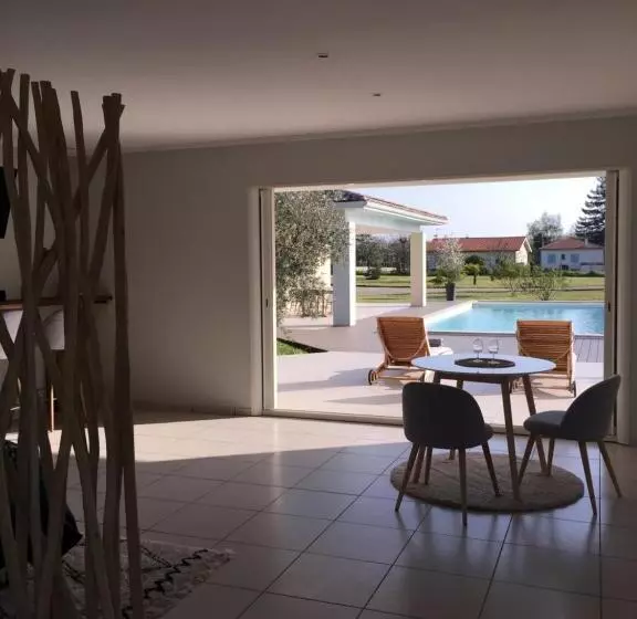 Aamiaismajoitus (B&B) Chambre D Hôtes Ama