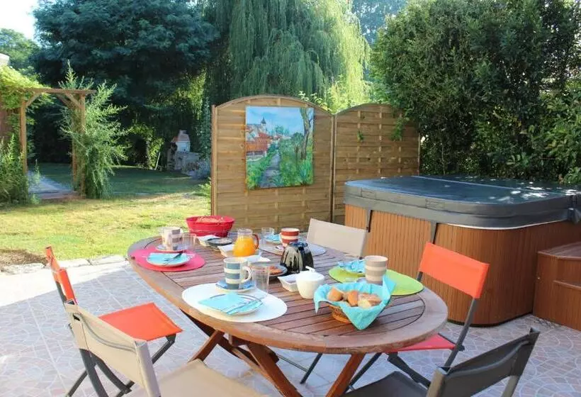 Aamiaismajoitus (B&B) Chambres D Hôtes De La Forge