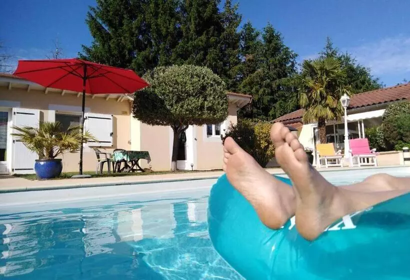 ベッドアンドブレックファースト Coeuraccords, Spa & Bien être Au Calme Naturiste Toute L Année