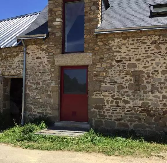 Aamiaismajoitus (B&B) Domaine Des Pierres Jumelles Balade à Cheval Chambre D Hôtes Mayenne