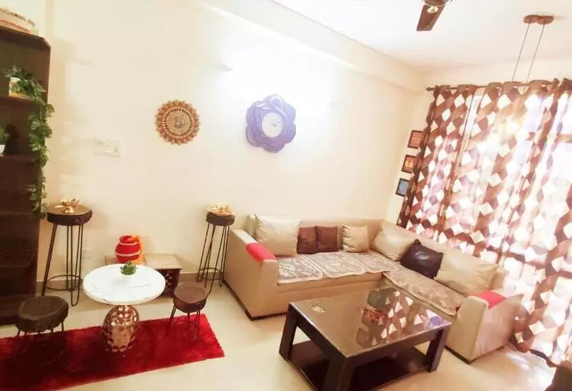 Aamiaismajoitus (B&B) Exclusive Floor On Manali Expressway For Family