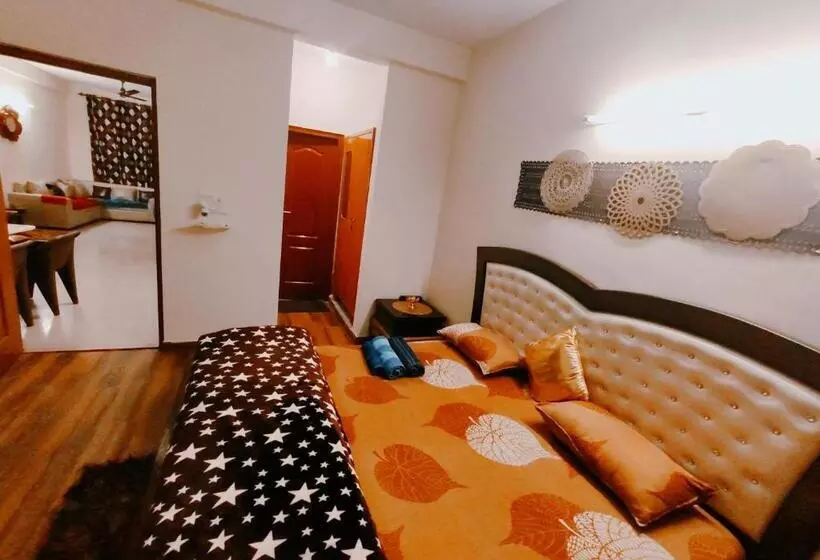 Aamiaismajoitus (B&B) Exclusive Floor On Manali Expressway For Family