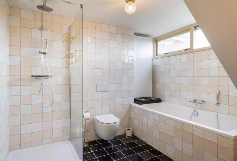 ベッドアンドブレックファースト Herberg Het Rechthuis