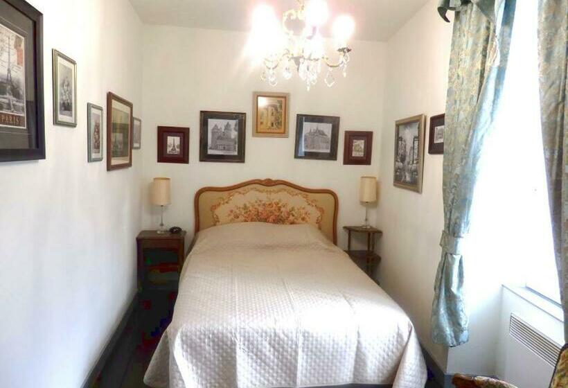 ベッドアンドブレックファースト Le Perroquet Vert