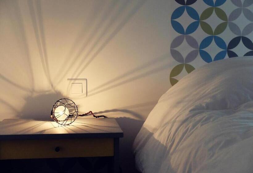 مبيت وإفطار Le Thé Au Jardin