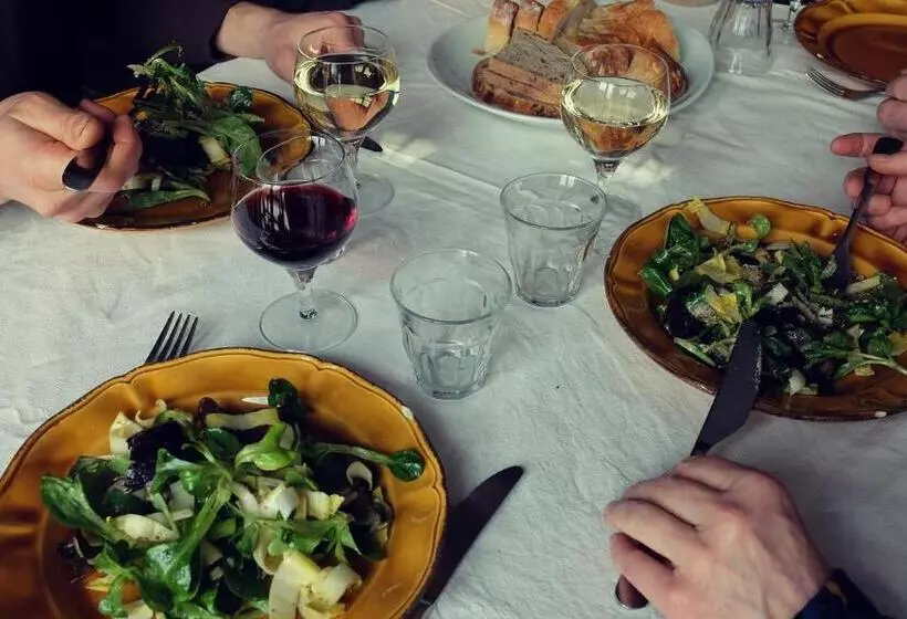 Aamiaismajoitus (B&B) Le Thé Au Jardin