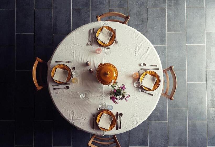 مبيت وإفطار Le Thé Au Jardin