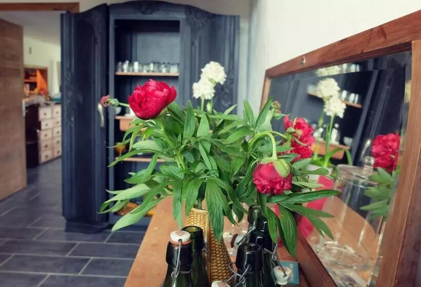 Aamiaismajoitus (B&B) Le Thé Au Jardin